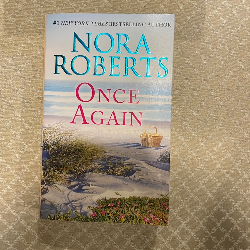 **3 FOR 10** Nora Roberts: Once Again